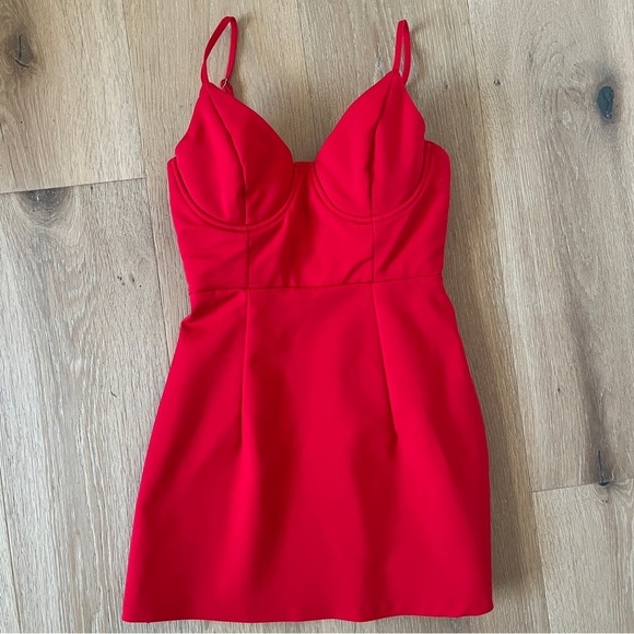 Princess Polly Novella Mini Dress, Valentine Red, Slim Fitting Sz 4 *L14 - Picture 2 of 4